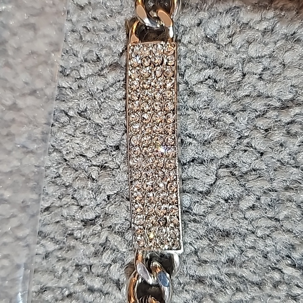 NECKLACE - Picture 2 of 2